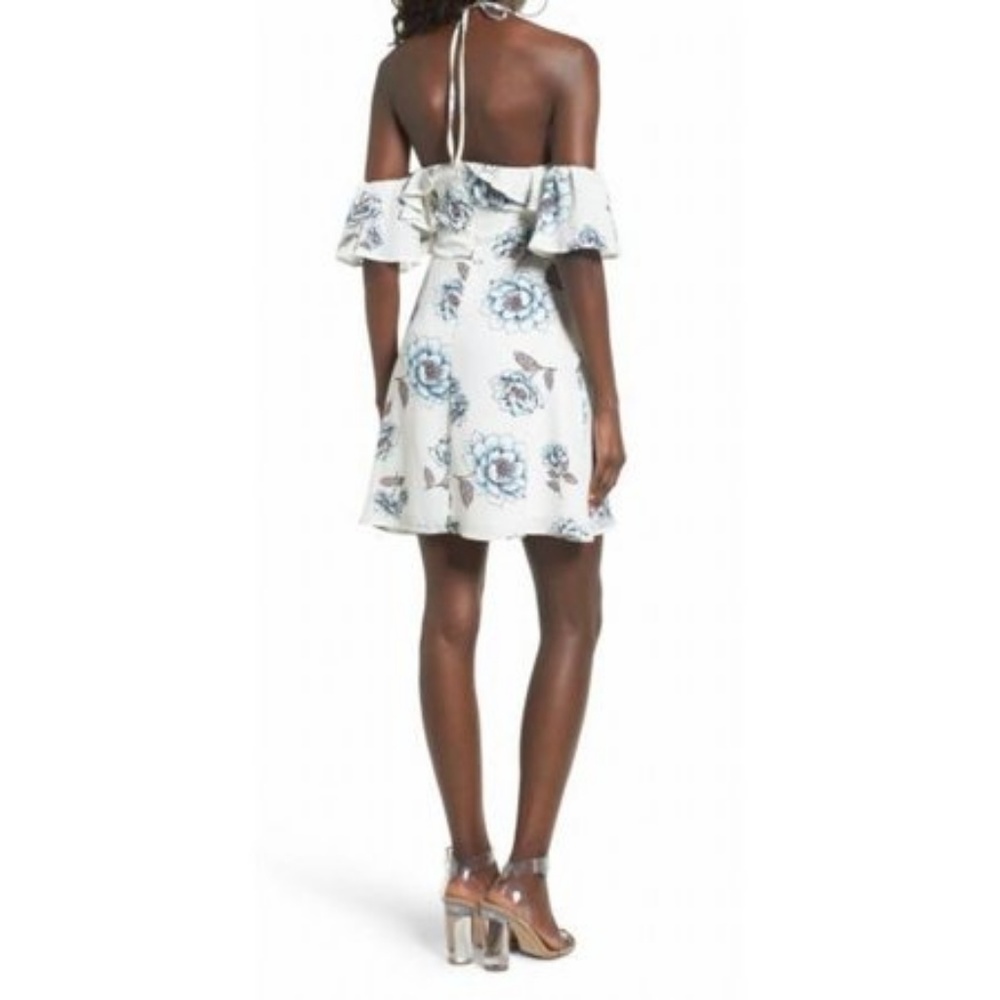 π NWOT J.O.A. Off Shoulder Floral Medium Dress - Picture 3 of 8